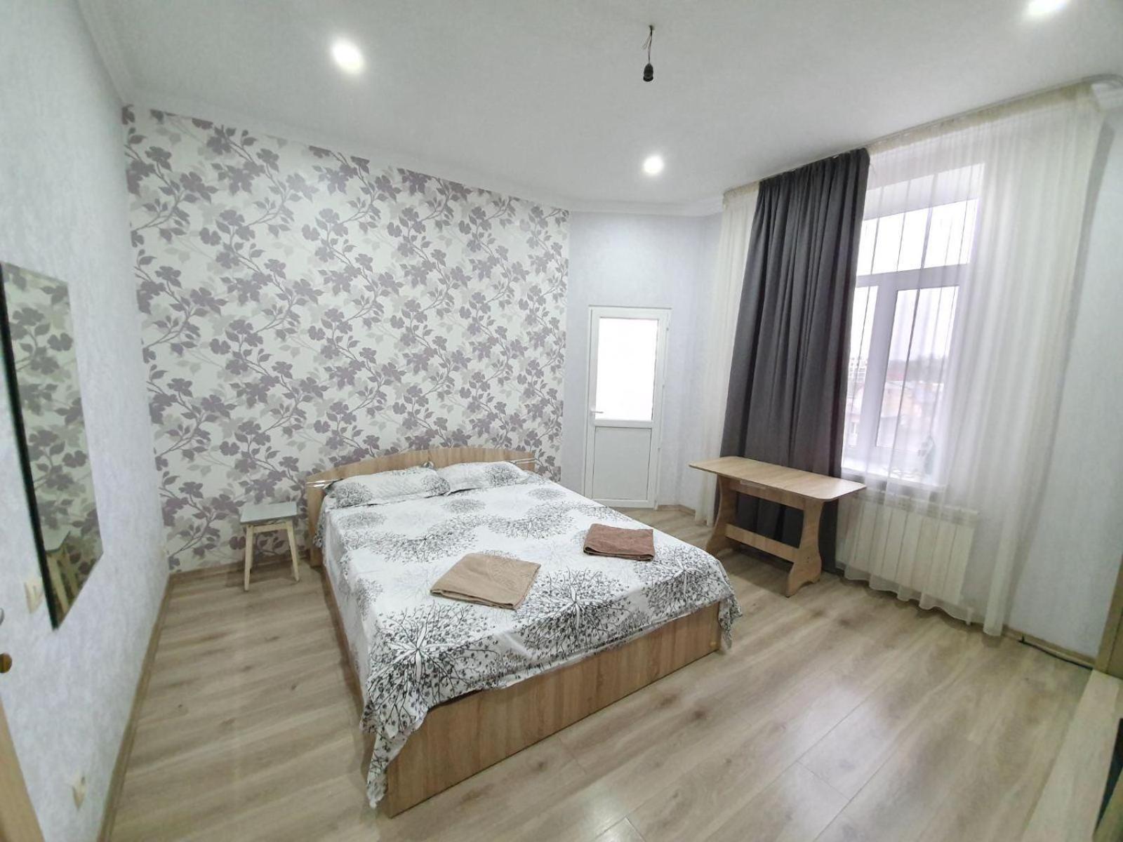 Tourist Home At Stefan Cel Mare With 2 Rooms Chisinau Ngoại thất bức ảnh