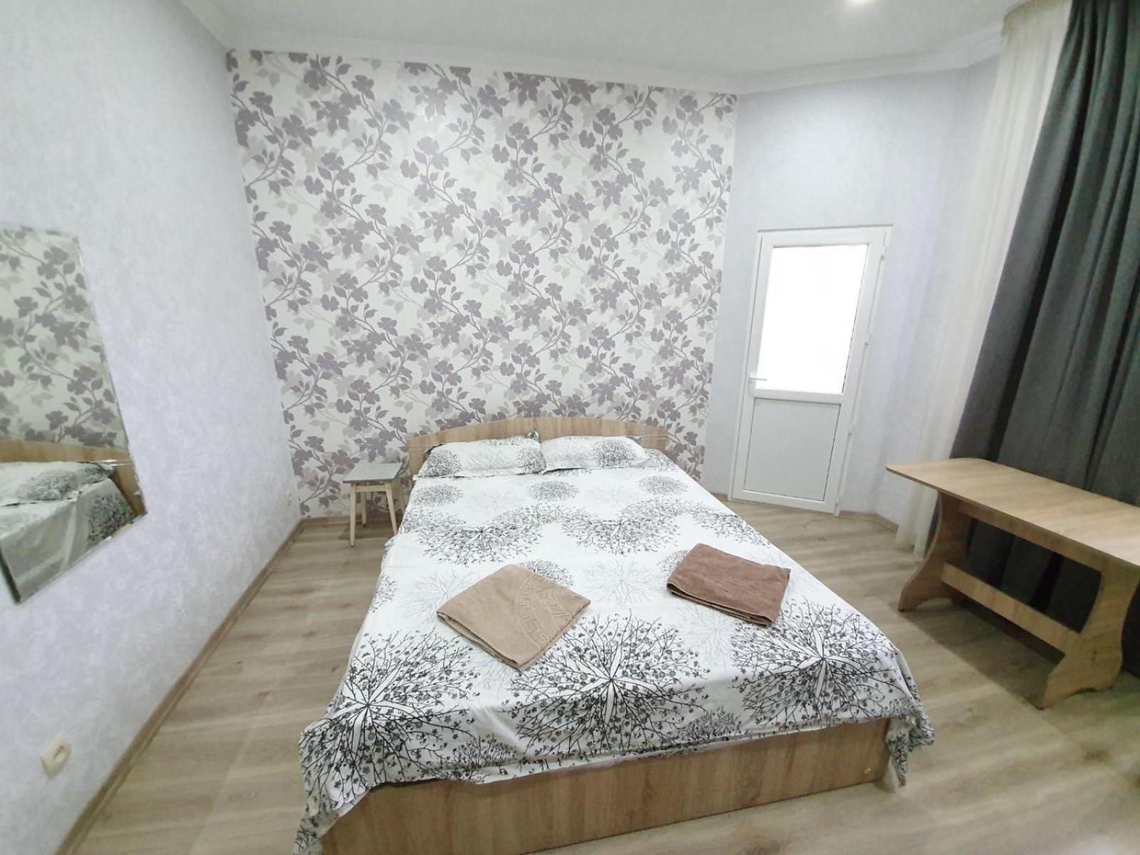 Tourist Home At Stefan Cel Mare With 2 Rooms Chisinau Ngoại thất bức ảnh