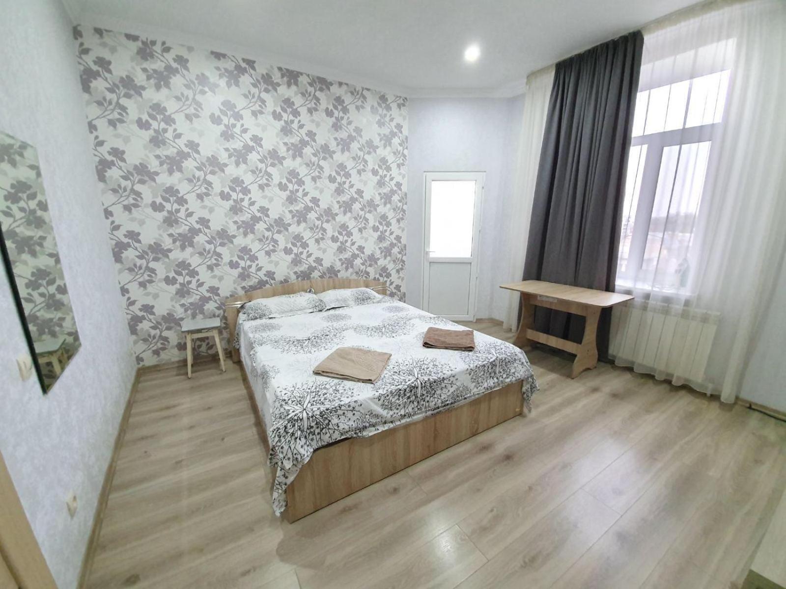Tourist Home At Stefan Cel Mare With 2 Rooms Chisinau Ngoại thất bức ảnh